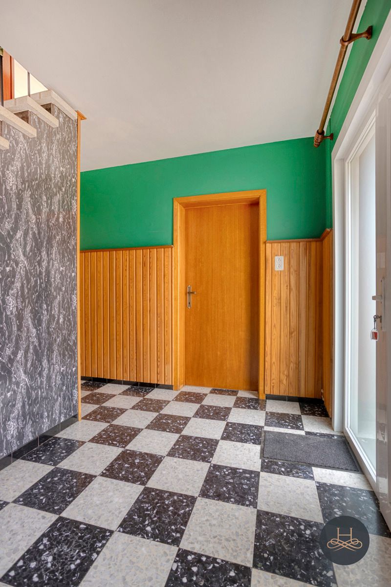 Te vernieuwen woning vlak bij station Wezemaal foto 6