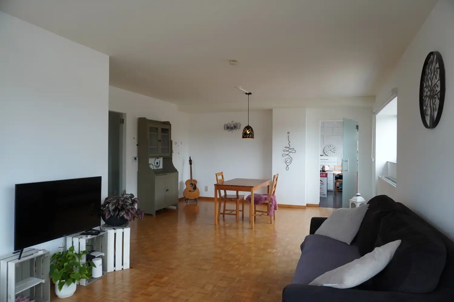 Ruim appartement met 3 slaapkamers, terras en garage op gunstige ligging in Beringen foto 3