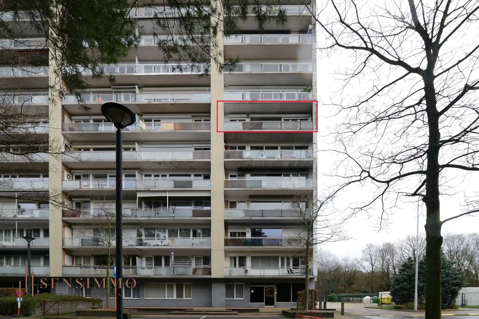 Lichtrijk en ruim 4 slaapkamer appartement met parking vlakbij Genk centrum! foto 16