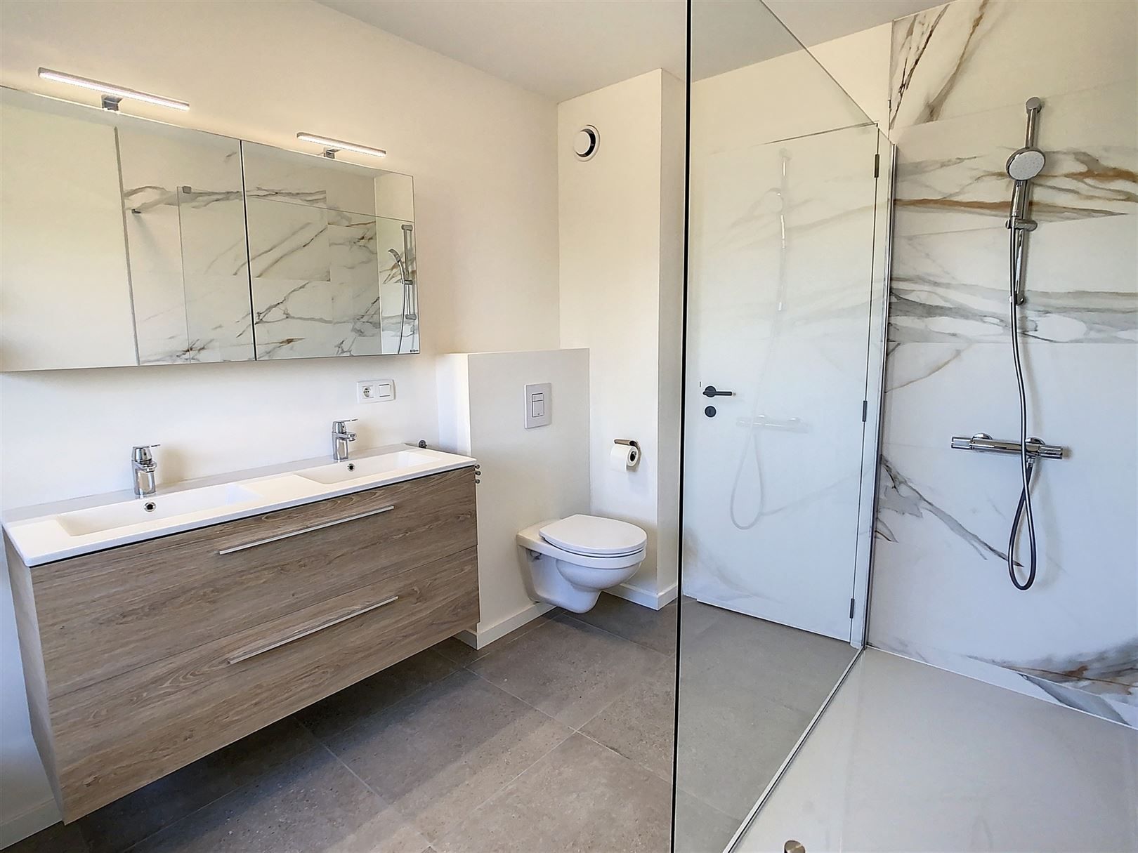 Mooie instapklare woning, 3 slpks, tuin, terras, garage foto 26