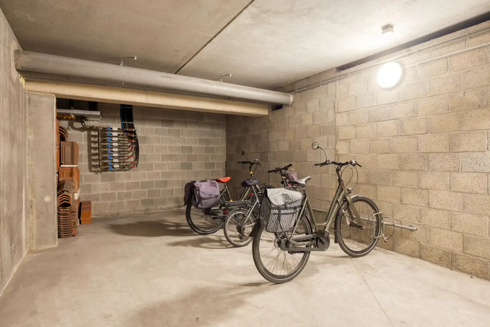  Ruim gerenoveerd appartement met 3 slpks en ruime zolderverdieping nabij het centrum foto 26