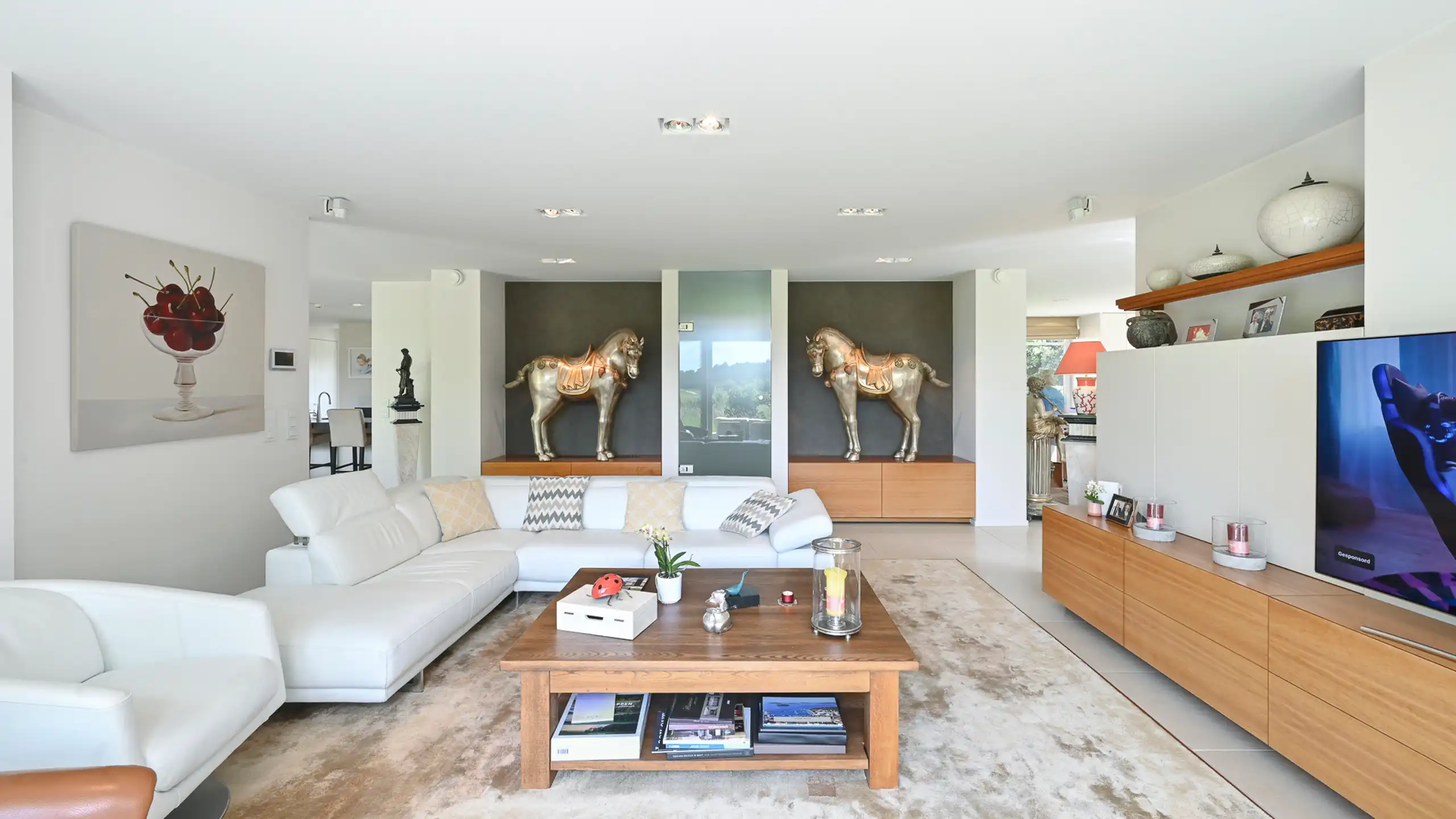 VILLA met panoramisch zicht en unieke ligging aan de golf... foto 30