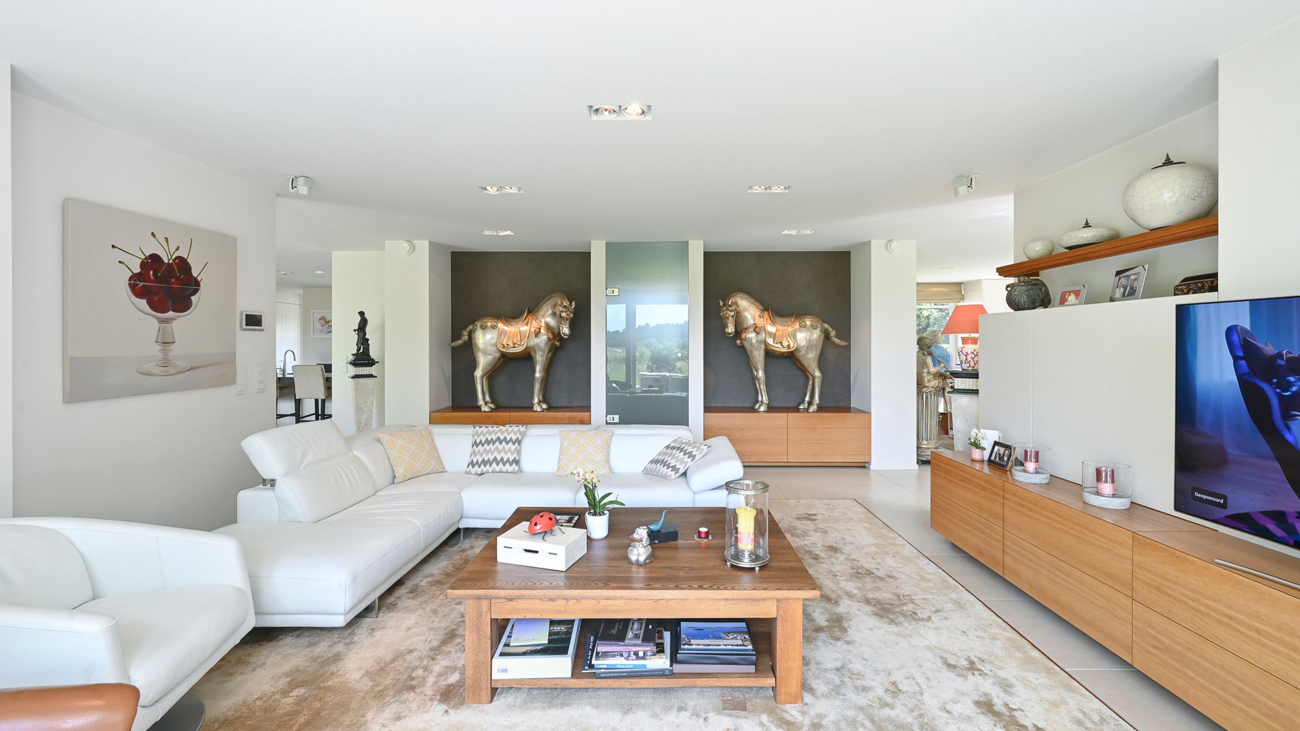 VILLA met panoramisch zicht en unieke ligging aan de golf... foto 30