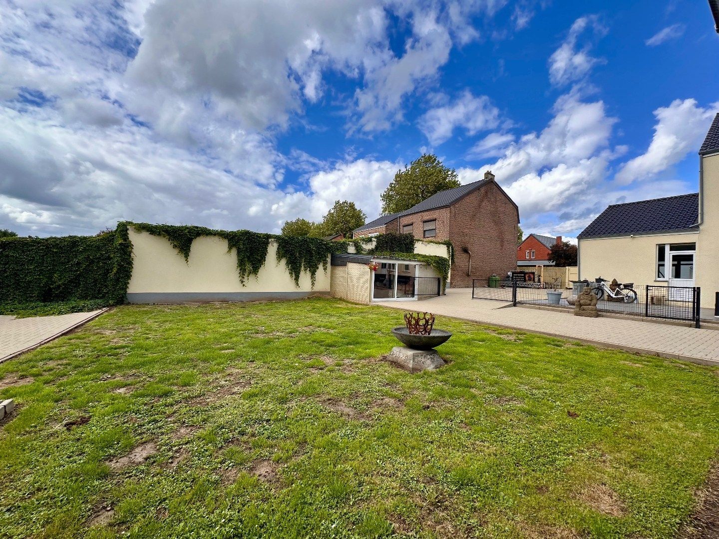 Rustig gelegen gezinswoning met 5 slaapkamers en ruime tuin te Tongeren foto 23