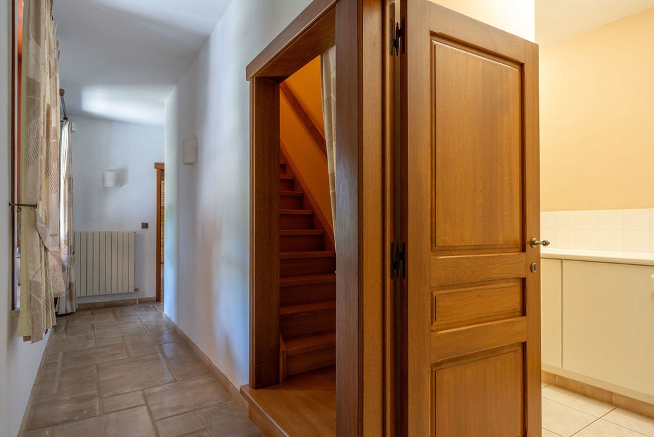 Ruime villa met 6 slpk op 2.295 m² grond met veel privacy foto 25