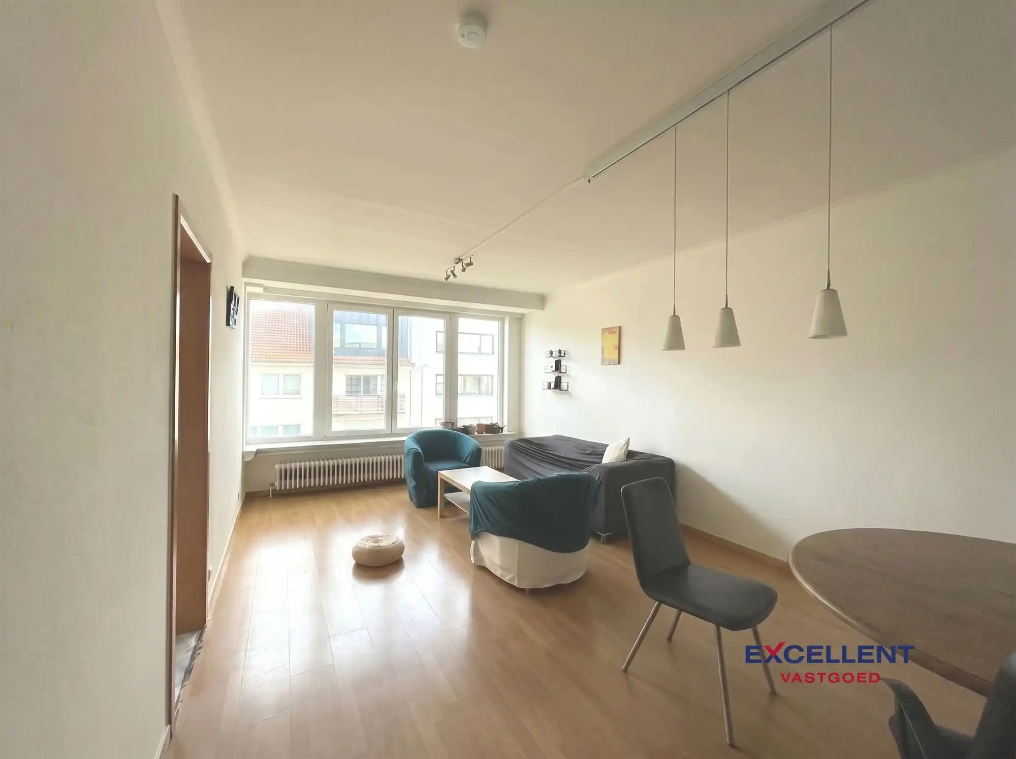 Centraal gelegen appartement met 1 slaapkamer te huur Deinze foto {{pictureIndex}}