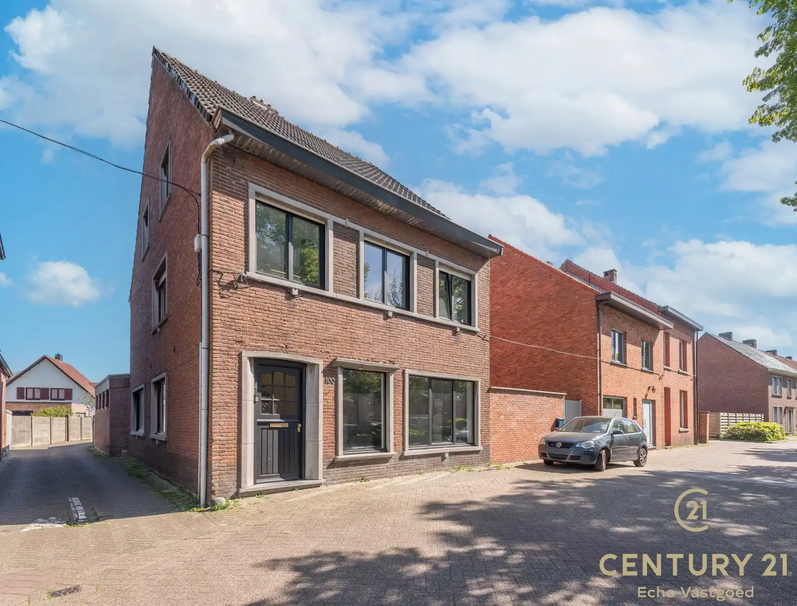 Veelzijdige en ruime centraal gelegen hoekwoning  foto 29