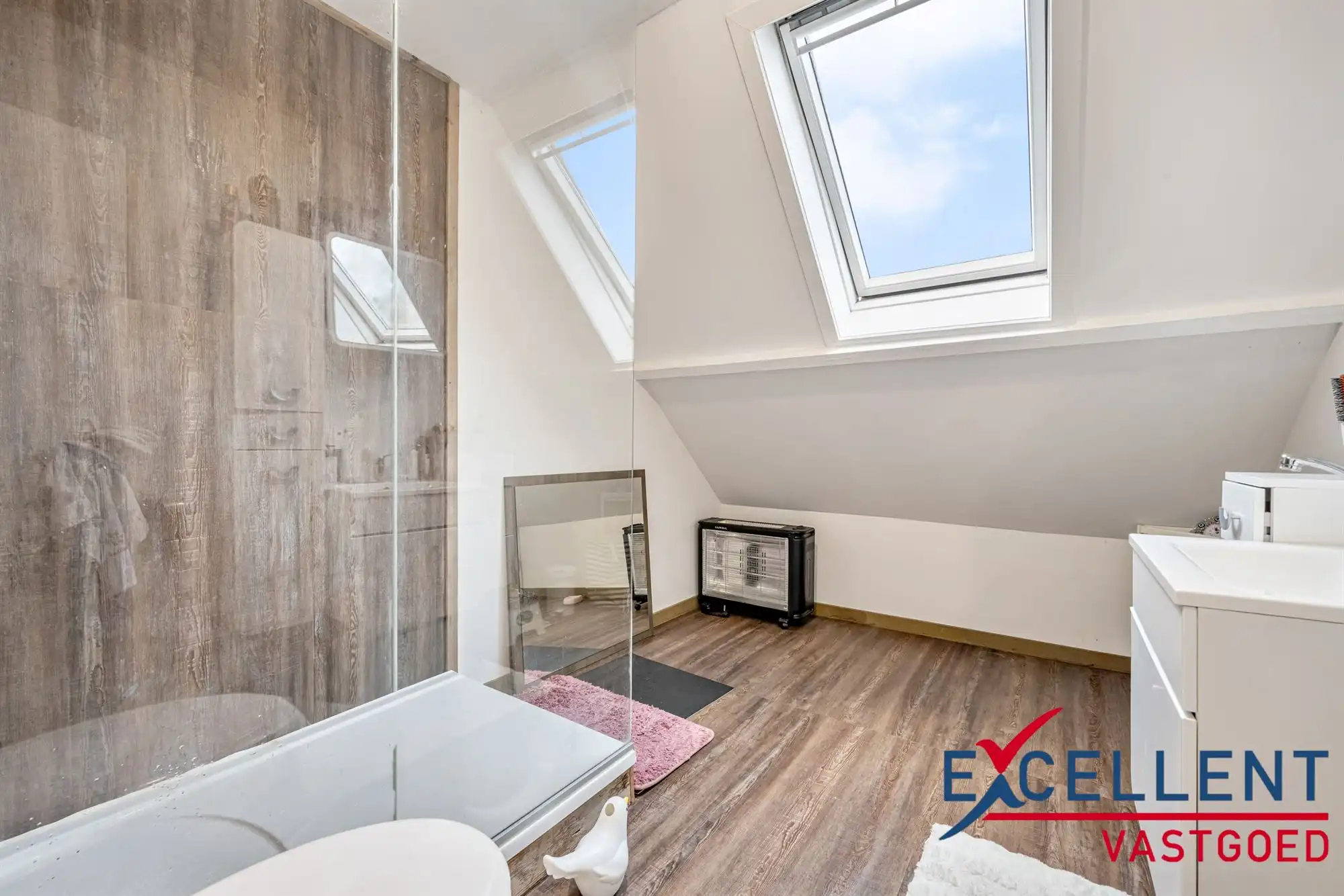 Instapklare starterswoning te Kortrijk foto 9