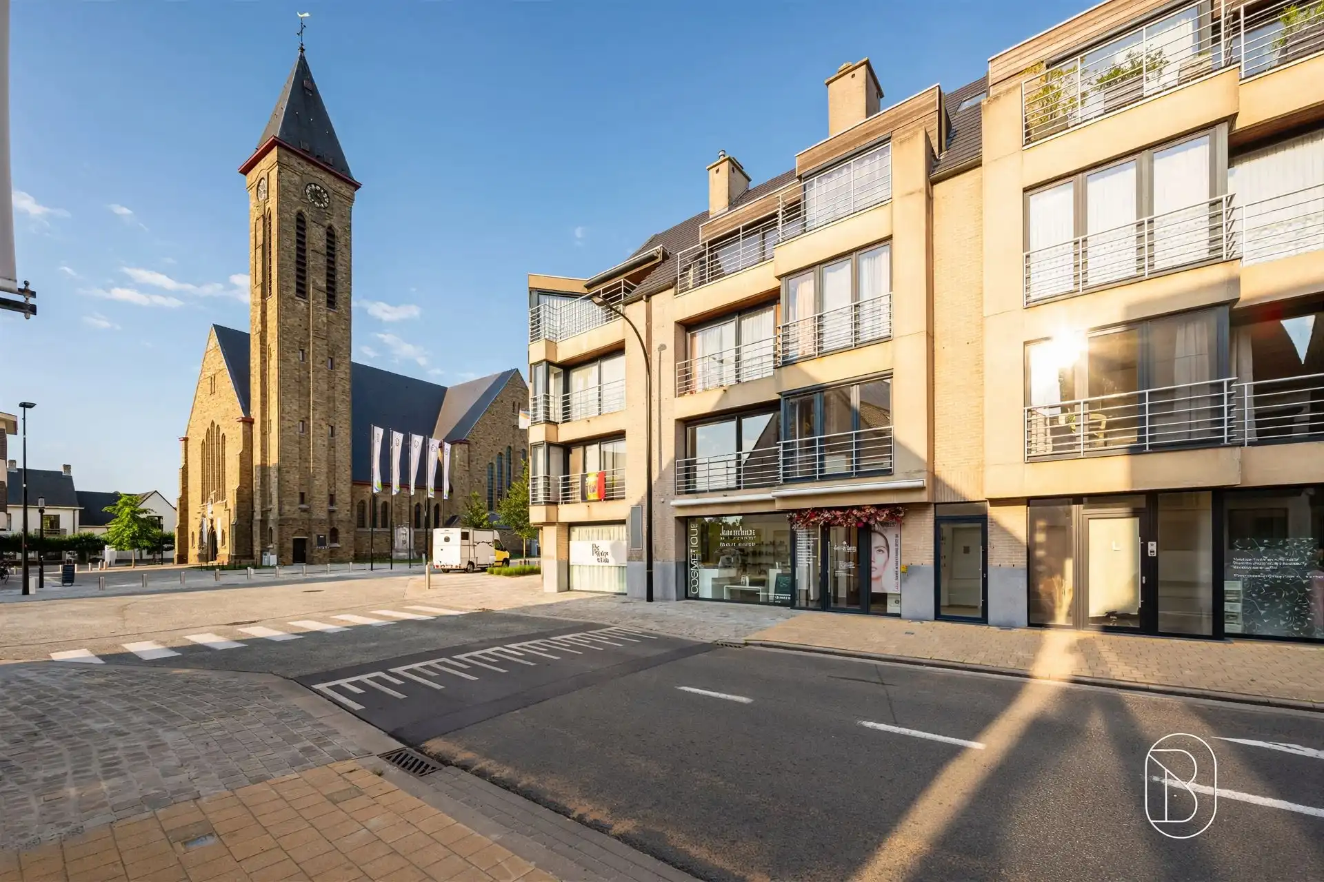 Ruim appartement met 2 slpk op topligging in Oostrozebeke foto 9