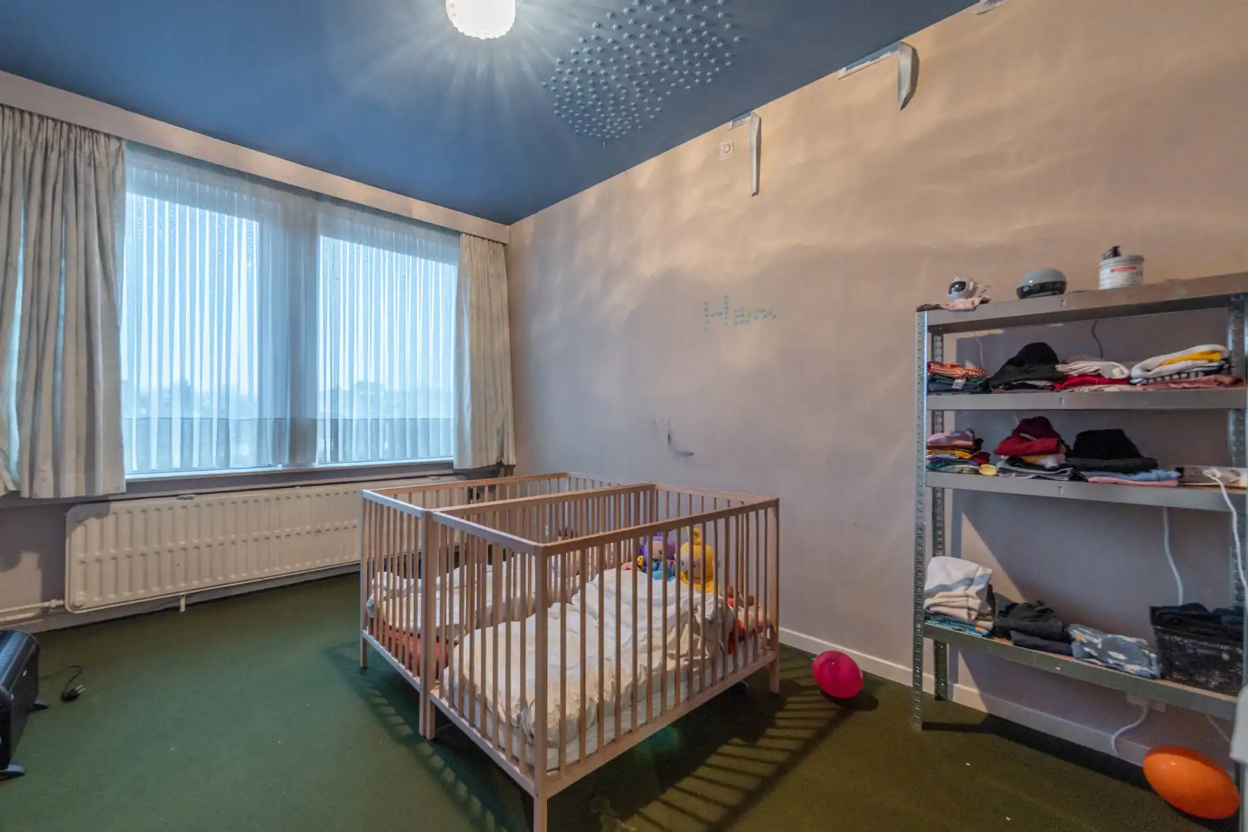 Opbrengsteigendom met handelsgelijkvloers en verhuurd duplexappartement te Niel. foto 8