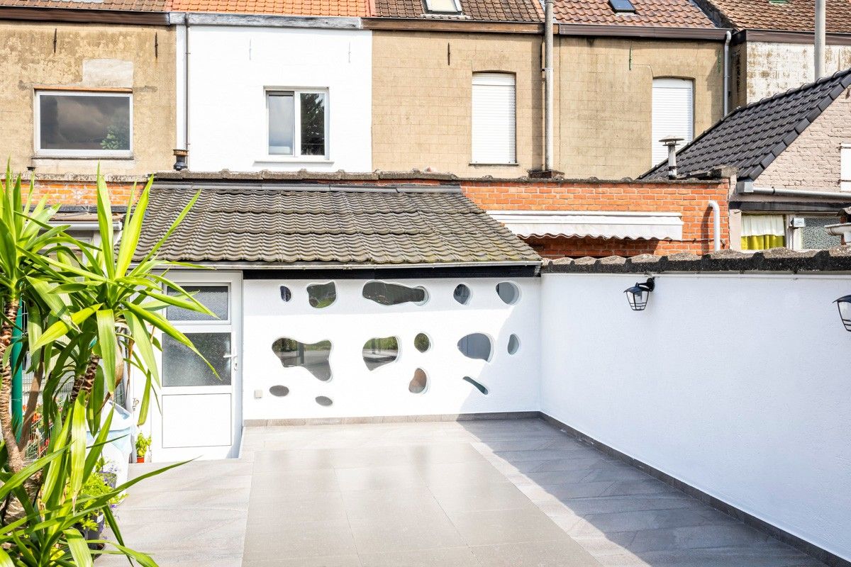 Comfortabele gezinswoning met drie slaapkamers en tuin foto 14