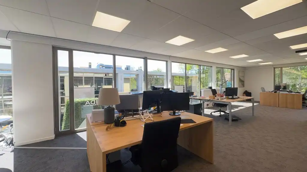 Instapklare kantoren te huur in Latem Business Park foto 12
