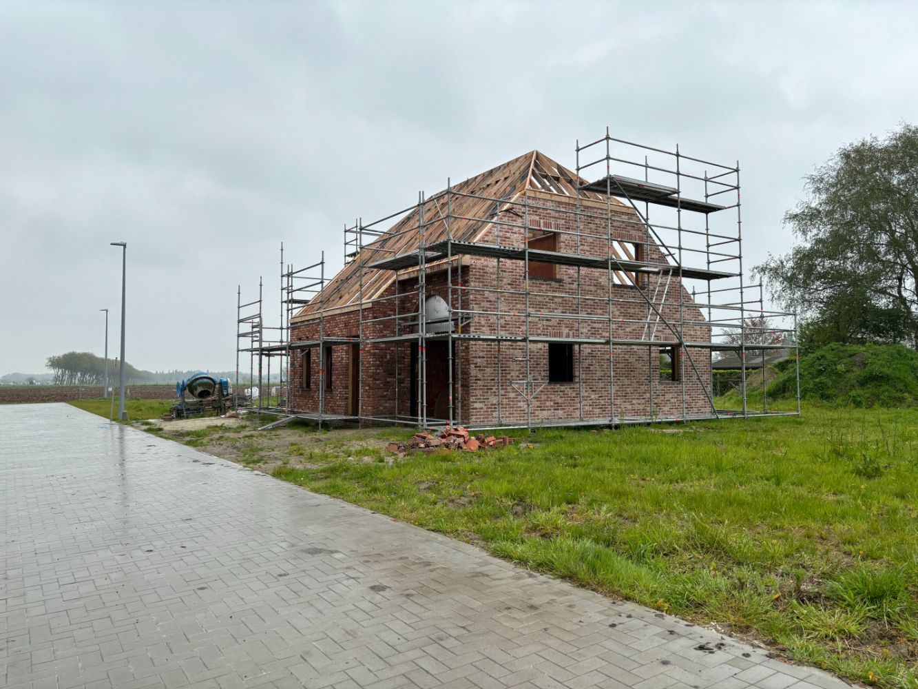 Nog 2 alleenstaande nieuwbouwwoningen in groene omgeving foto 3