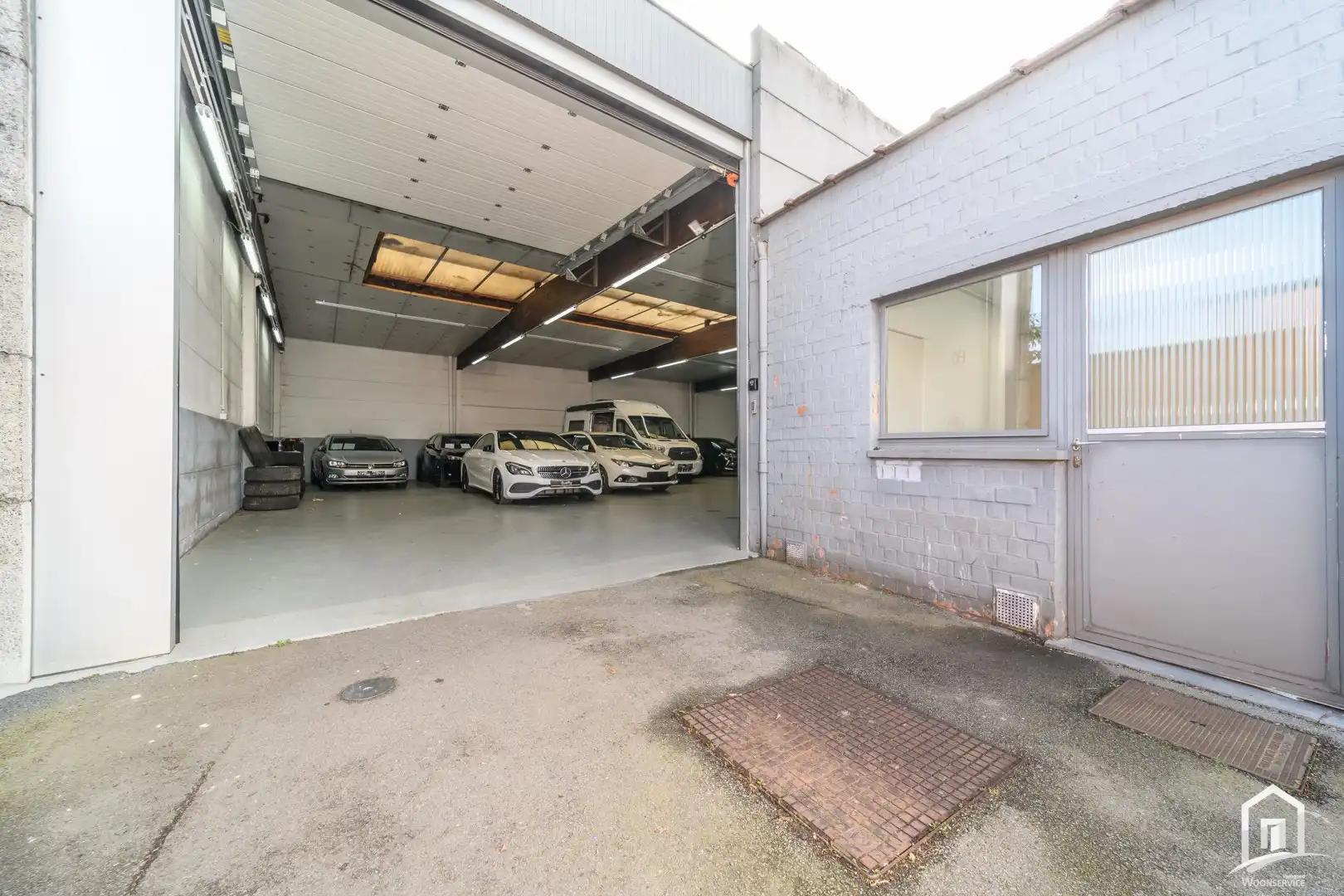 Ruim commercieel pand met showroom en magazijn op uitstekende locatie te Erembodegem foto 19