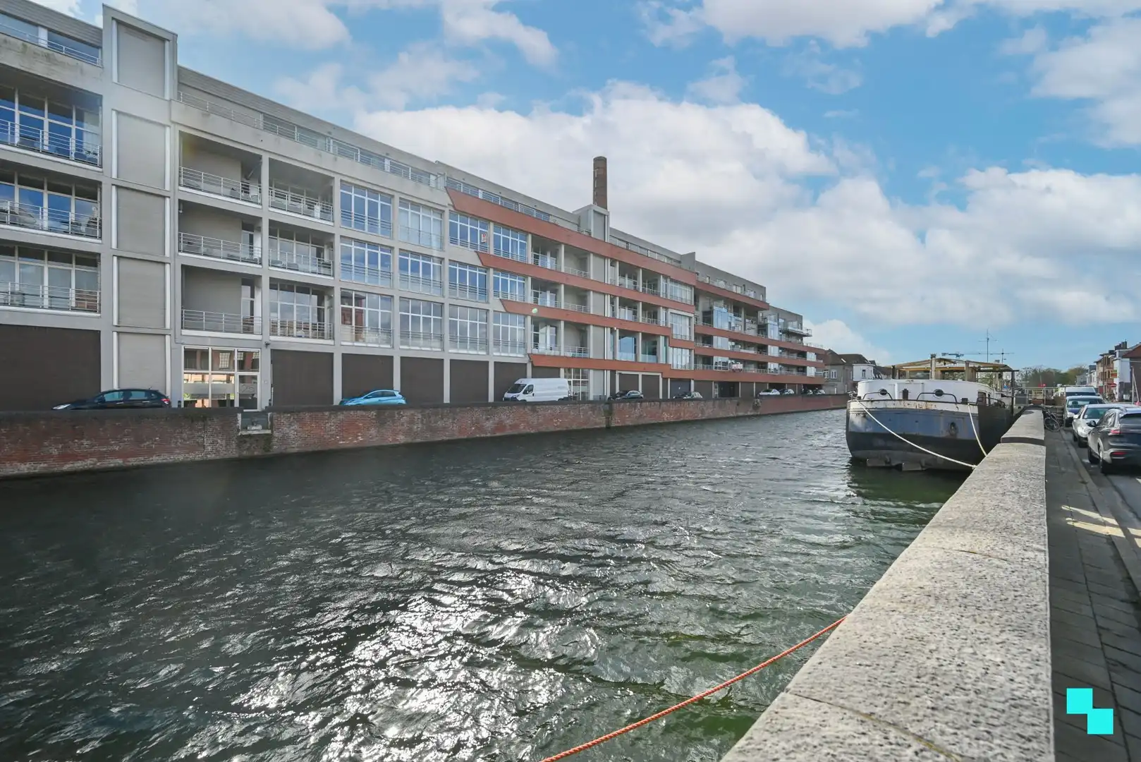 Exclusieve loft langs het water in Kortrijk! foto 37