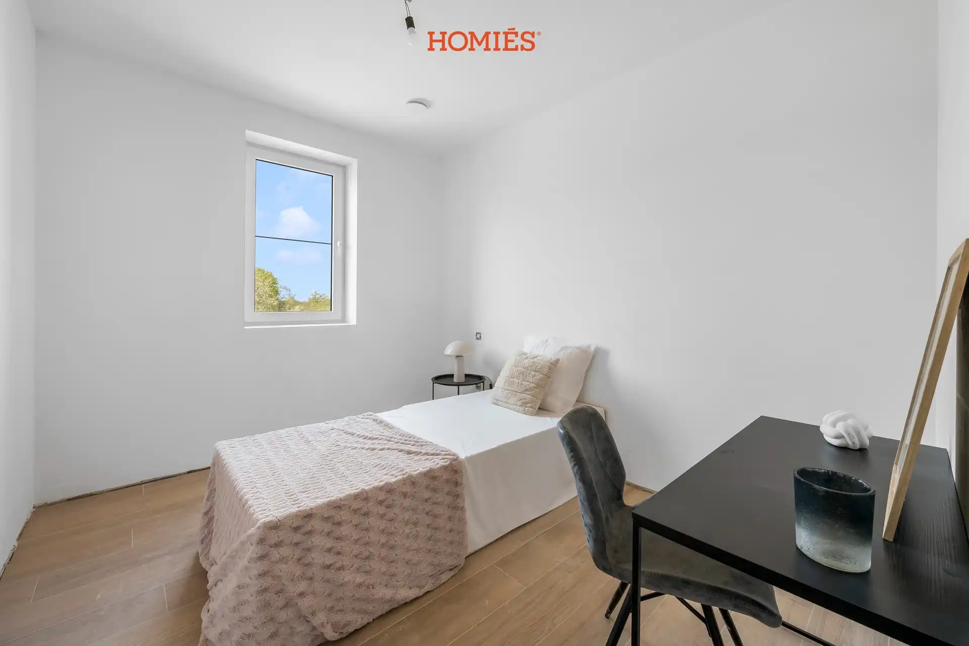 Urban villa in groene omgeving foto 25