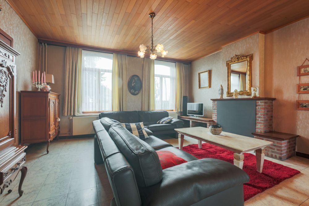 Hoeve met stallen op 3780 m² aan de grens met Elsegem foto 14