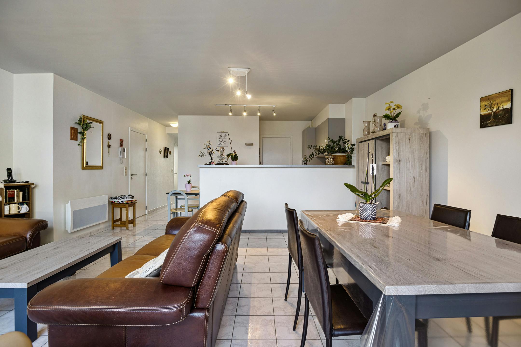 Hoofdfoto van de publicatie: Verhuurd 2 kamerappartement te koop in de Veurnestraat in Poperinge