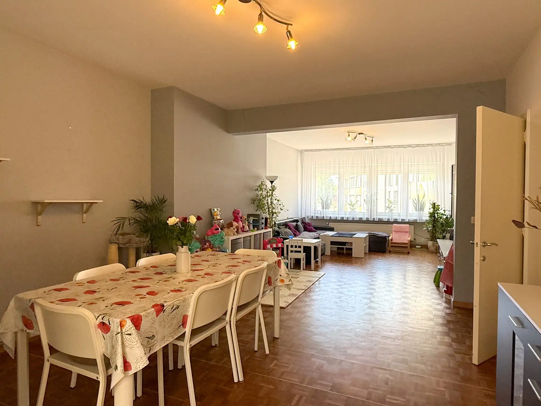 Appartement met 3 slaapkamers in het centrum van Beveren foto 3
