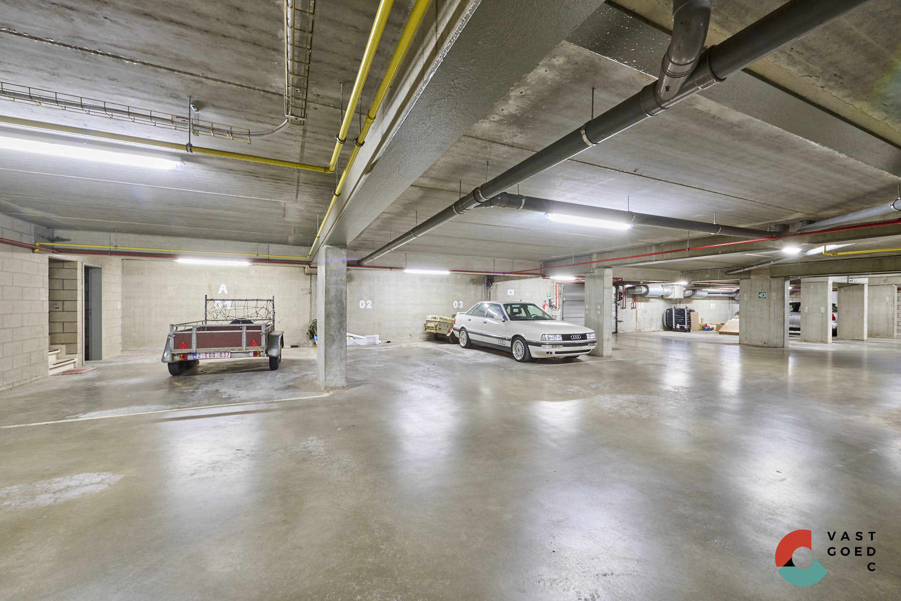 Luxueus gerenoveerd appartement met terras foto 12