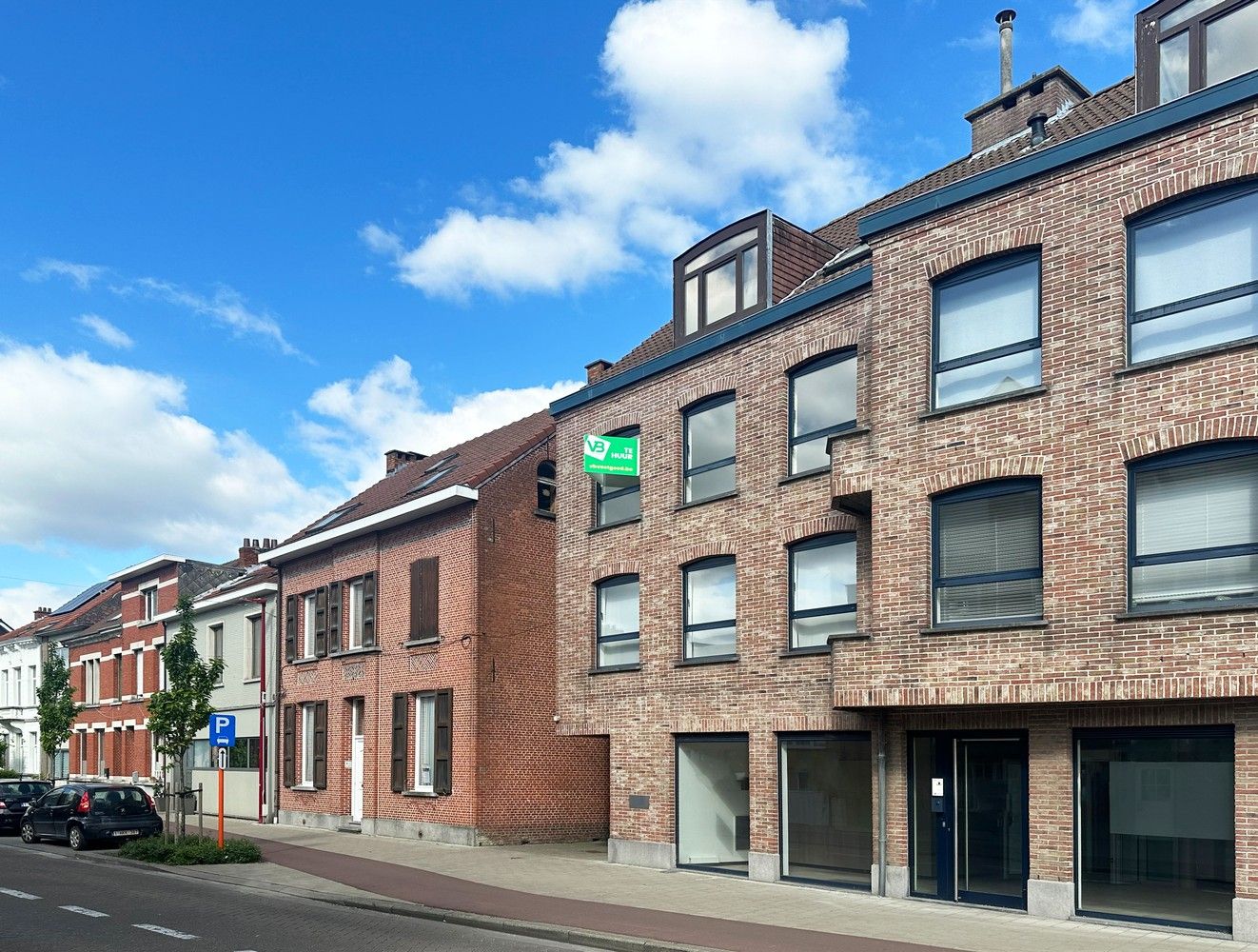 Lichtrijk éénslaapkamer appartement in centrum Lint foto 2
