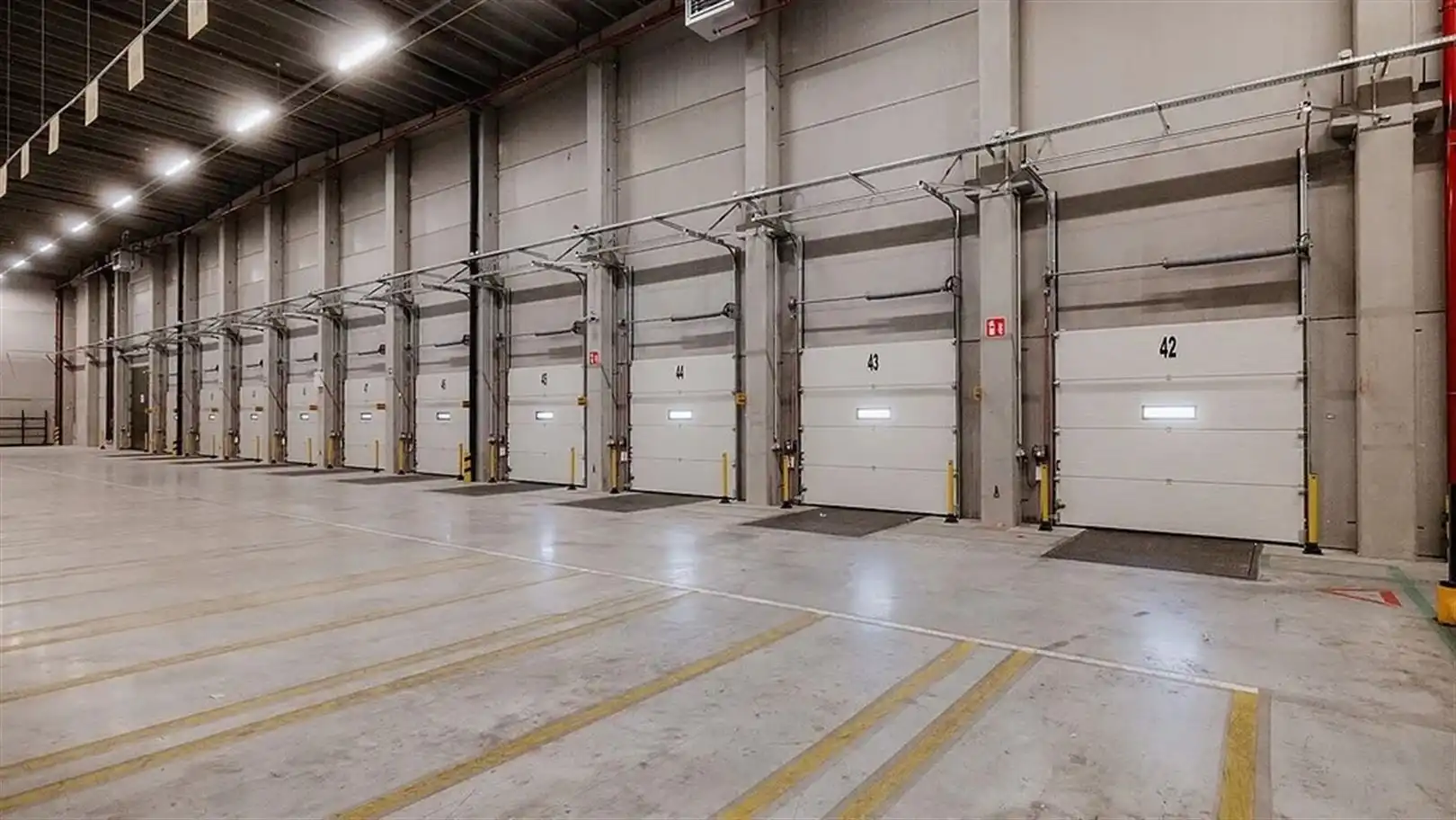 Modern Magazijn te Willebroek foto 5