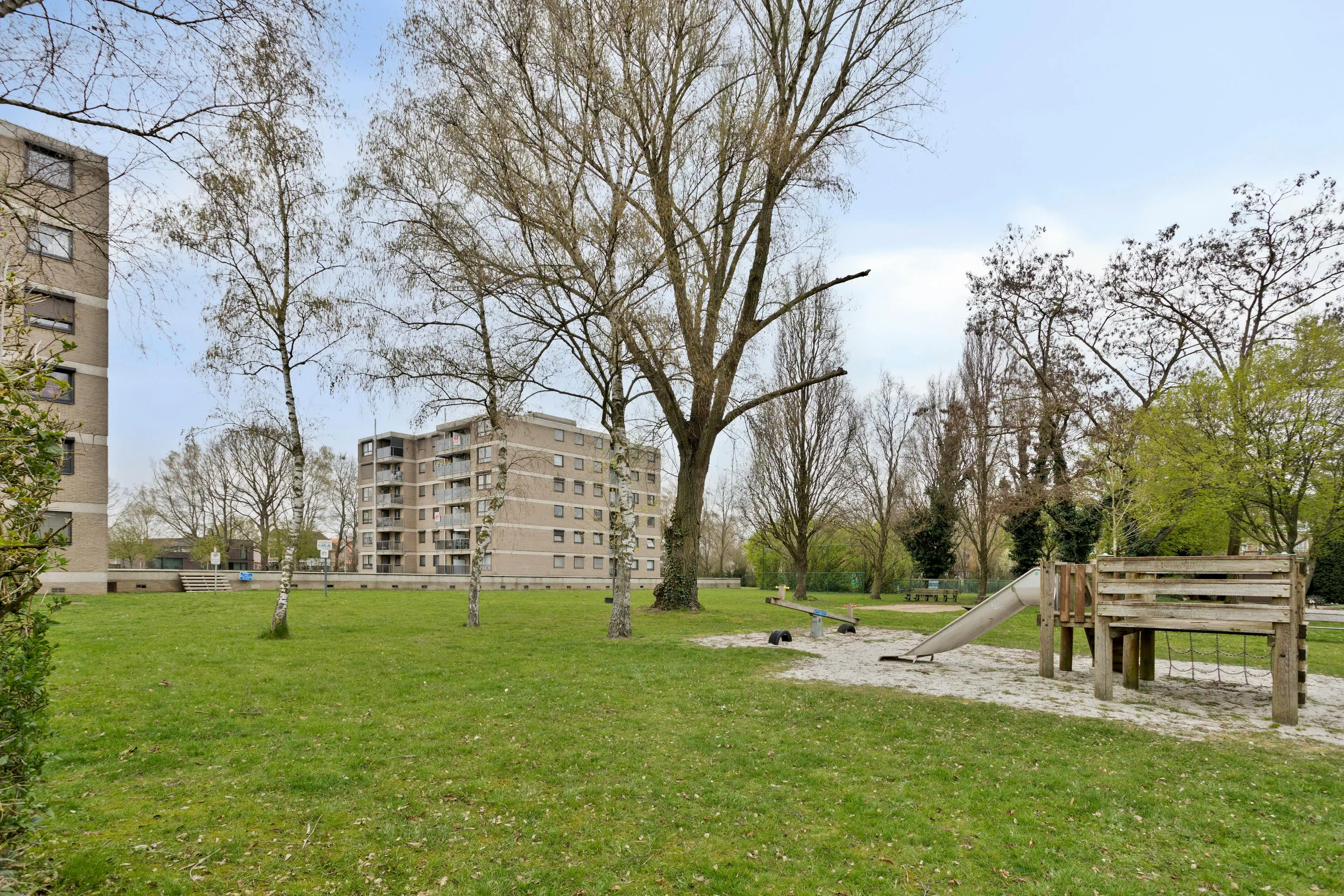 Ruim appartement met 3 slaapkamers en autostandplaats in Hasselt foto 12