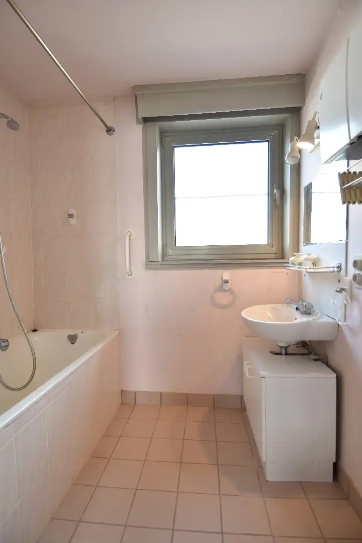 Gezinswoning met 3 slaapkamers, garage en zonnige tuin te koop in kindvriendelijke omgeving te Gullegem foto 8