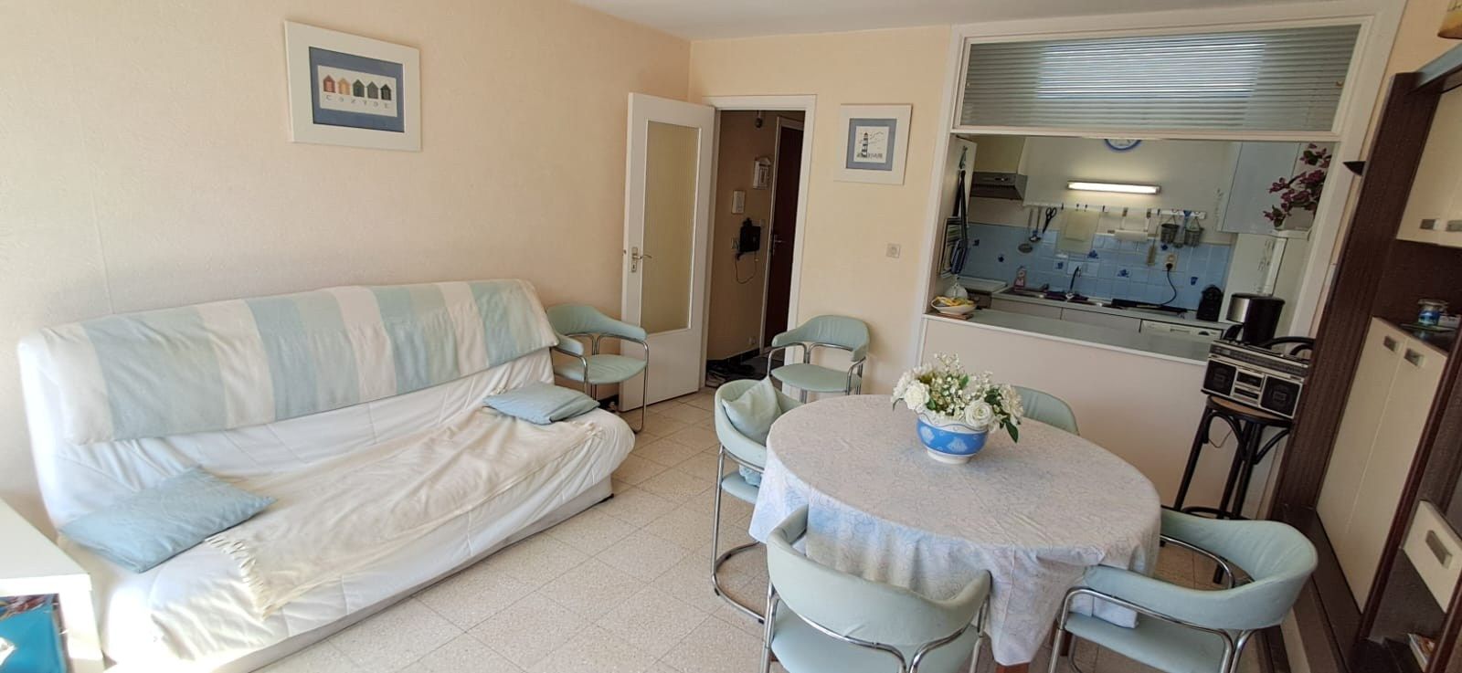 APPARTEMENT MET 2 SLAAPKAMERS EN ZIJDELINGS ZEEZICHT foto 2