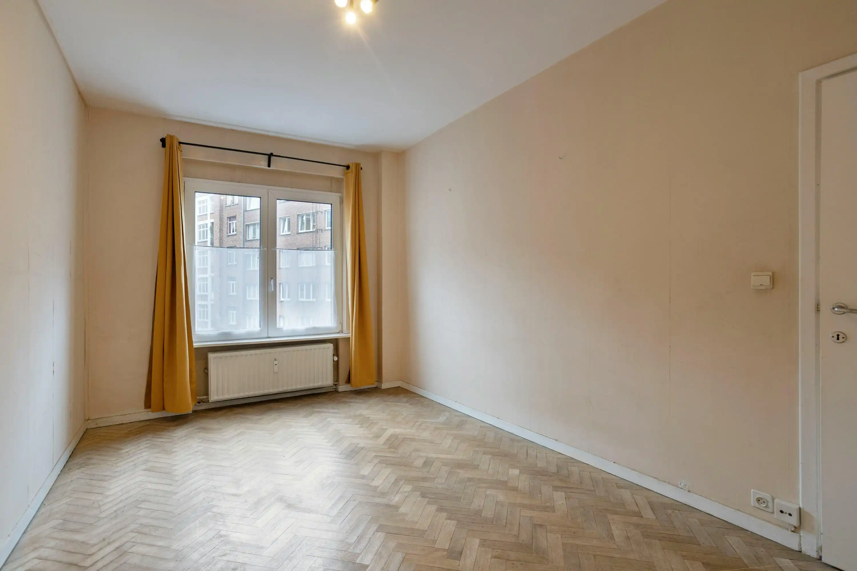 Appartement drie slaapkamers te koop in centrum Brussel foto 11