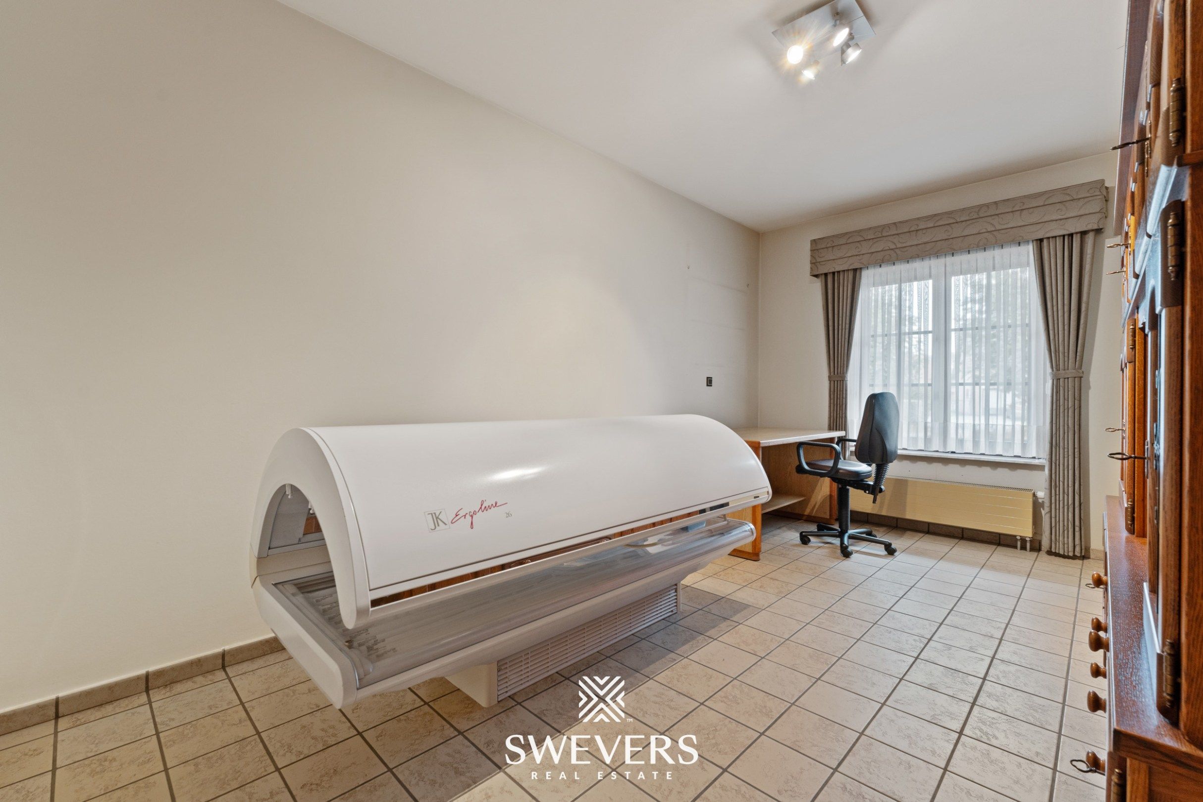 Villa met 395m² woonruimte op 48a zuidgericht perceel foto 19