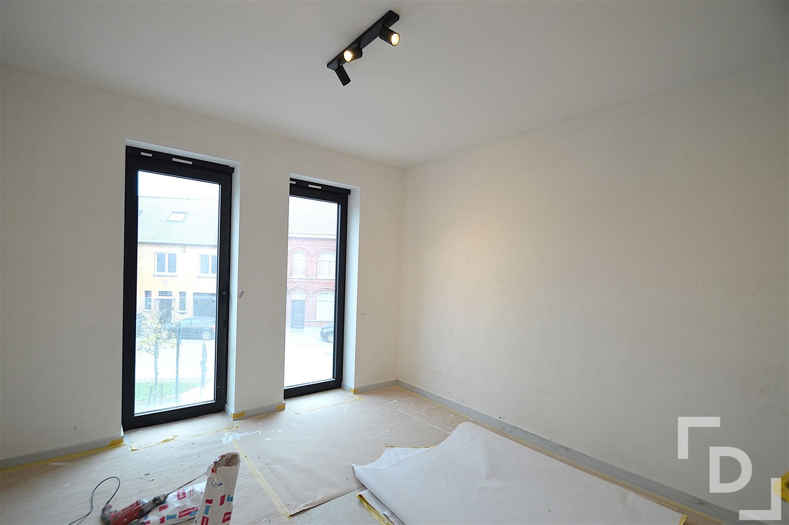 Energiezuinige en ruime nieuwbouwappartement te huur in centrum Langemark! foto 7