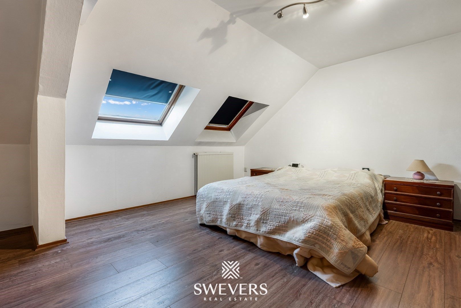 Duplex-appartement met handelsruimte, terras en tuin op toplocatie Riemst foto 13