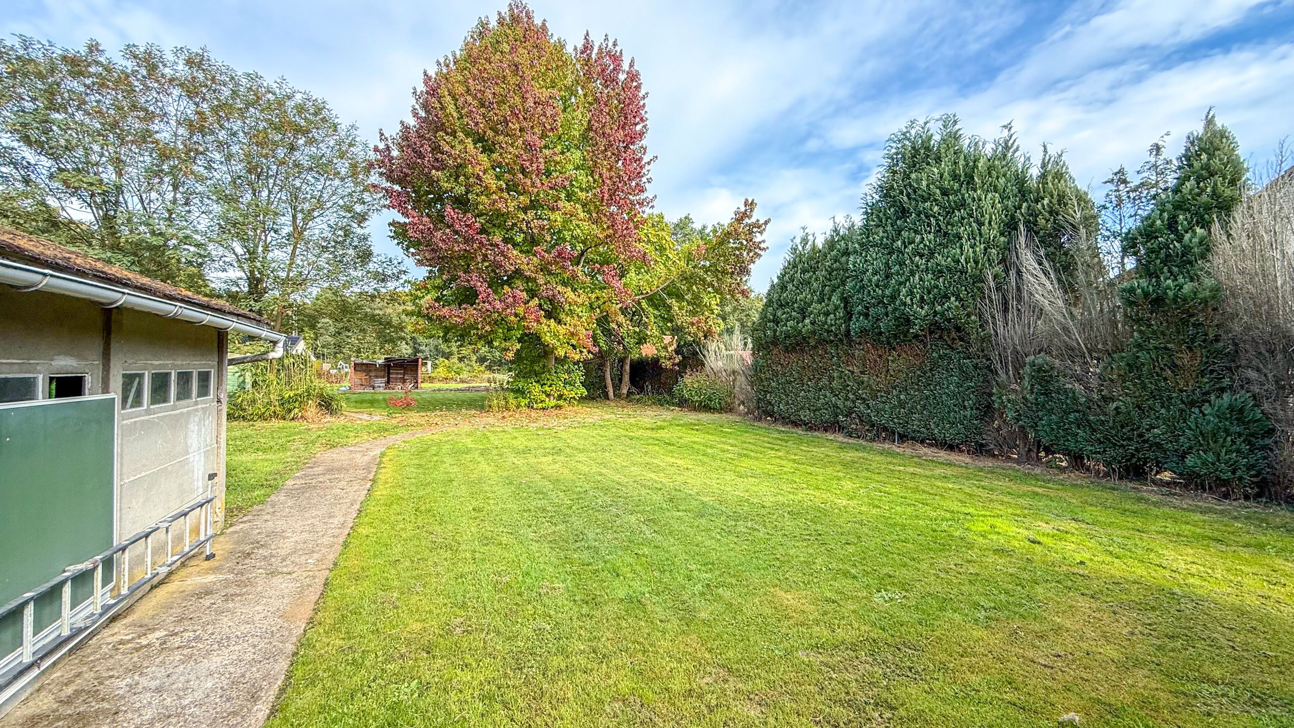 Karaktervolle open instapklare bebouwing met zeer ruime tuin! foto 40