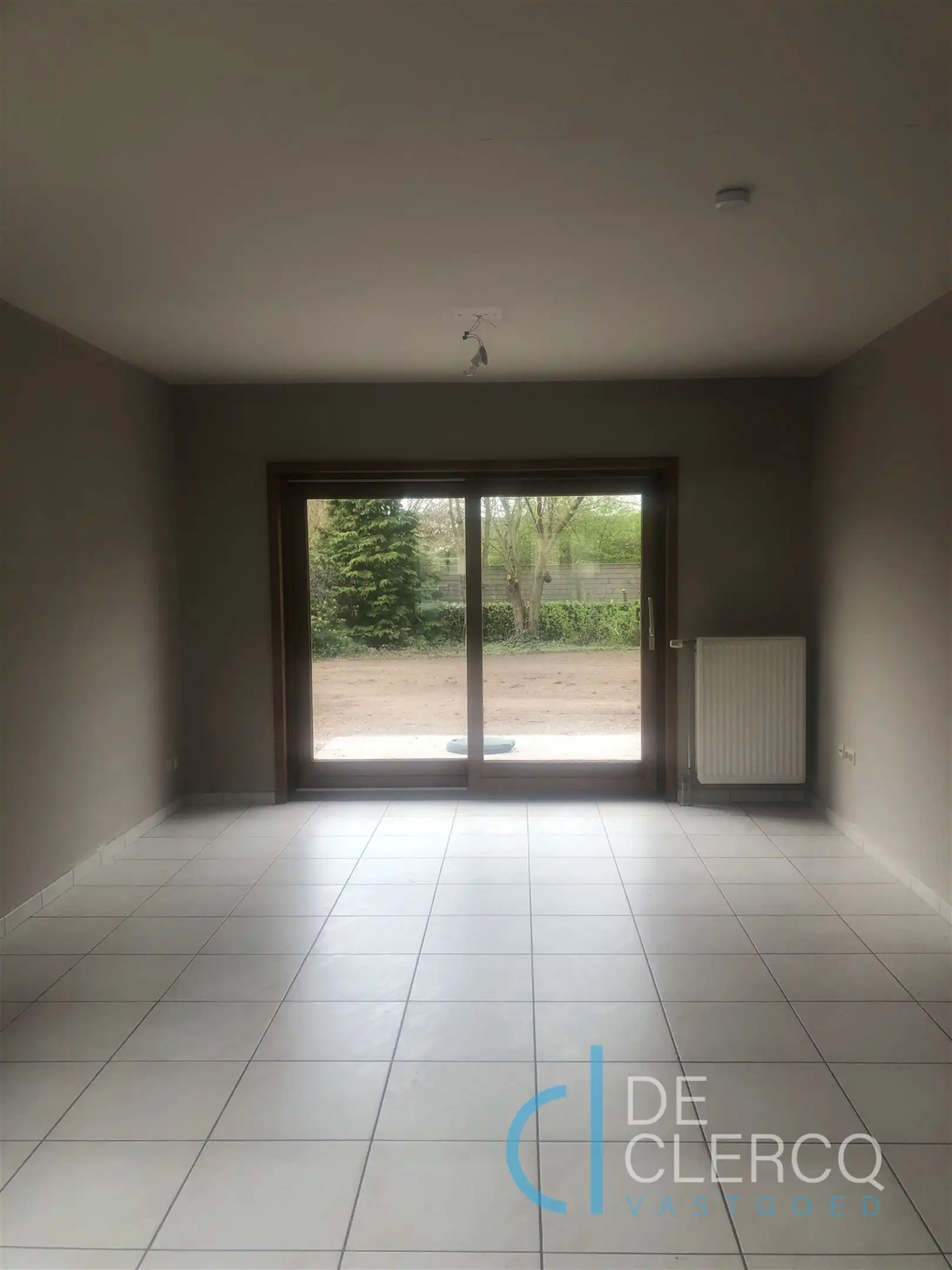 Charmante woning TE  HUUR op toplocatie in Lochristi! foto 2