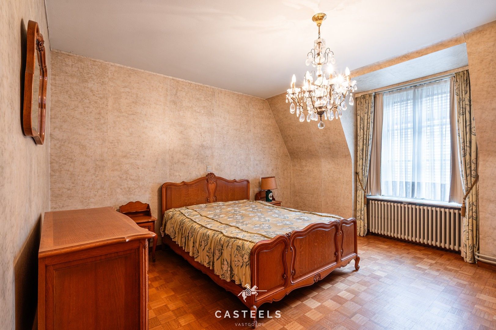 Karaktervolle villa met barokke charme en eindeloze mogelijkheden foto 21