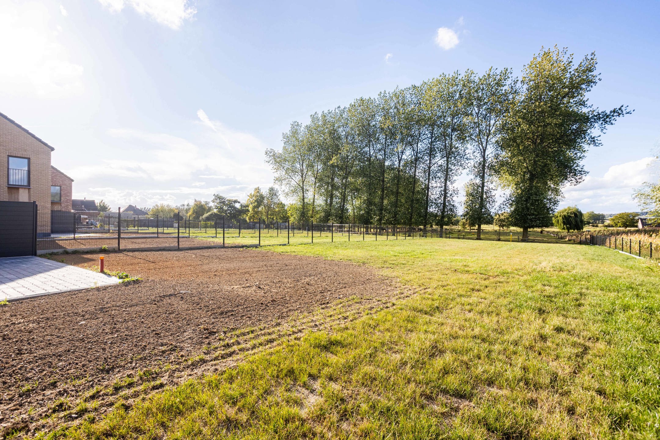Prachtige nieuwbouwwoning omringd door groen en natuur. foto 22