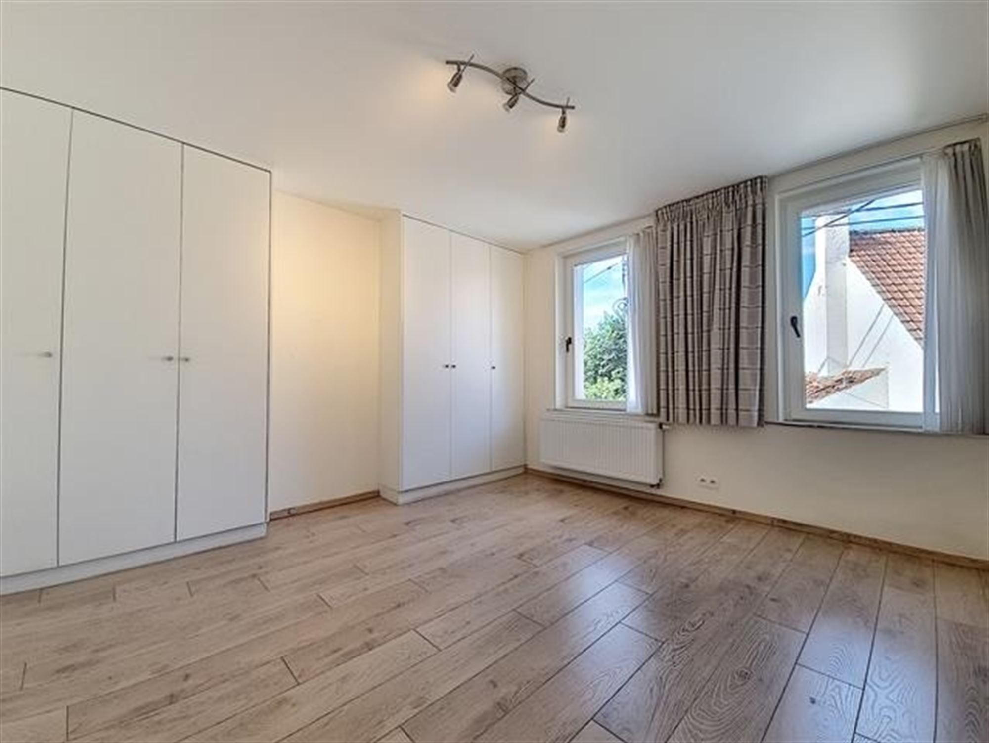 Prachtig huis met 4 SLK, op wandelafstand van Hallerbos foto 7