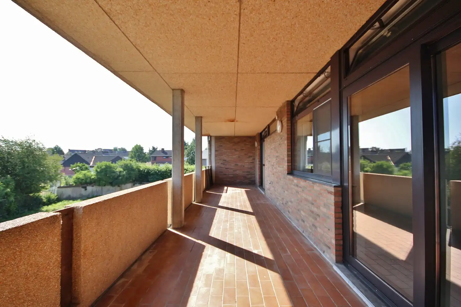 Ruim lichtrijk appartement met 3 slaapkamers en 2 terrassen foto 19
