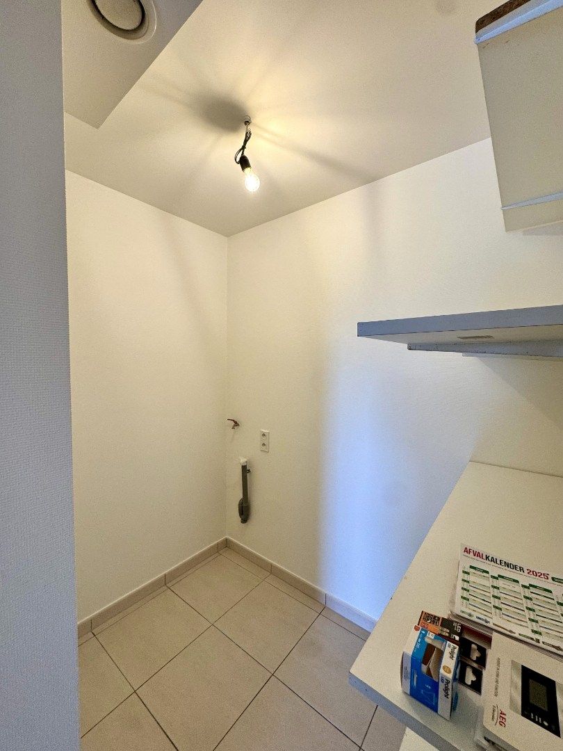 Appartement op centrale ligging te Sint-Andries foto 10