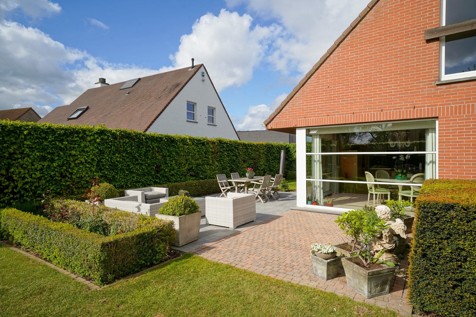 Vrijstaande villa met 6 slaapkamers en prachtige tuin in Bredene-Vosseslag foto 2