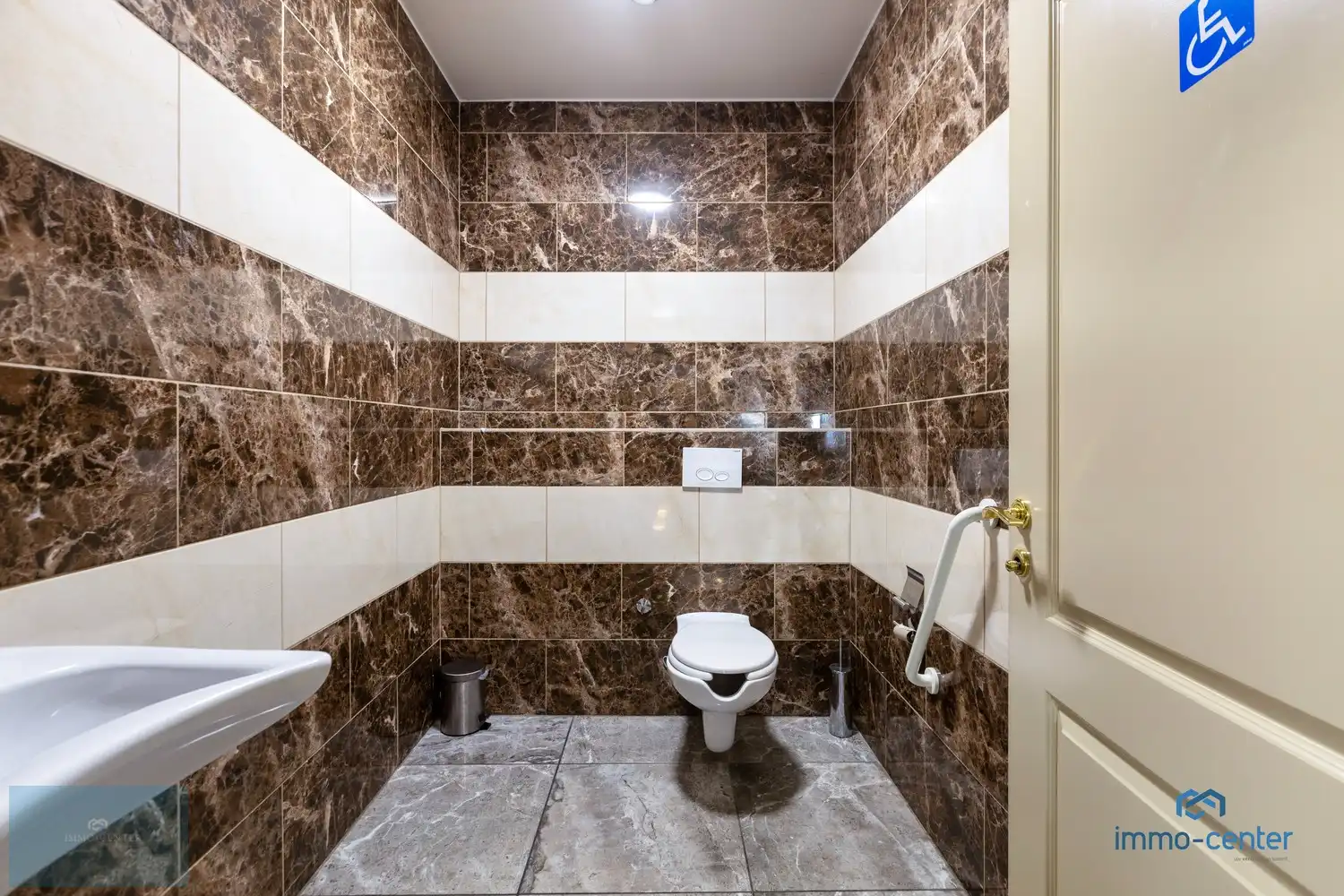 Ontdek deze instapklare horecazaak op toplocatie in Genk! foto 29