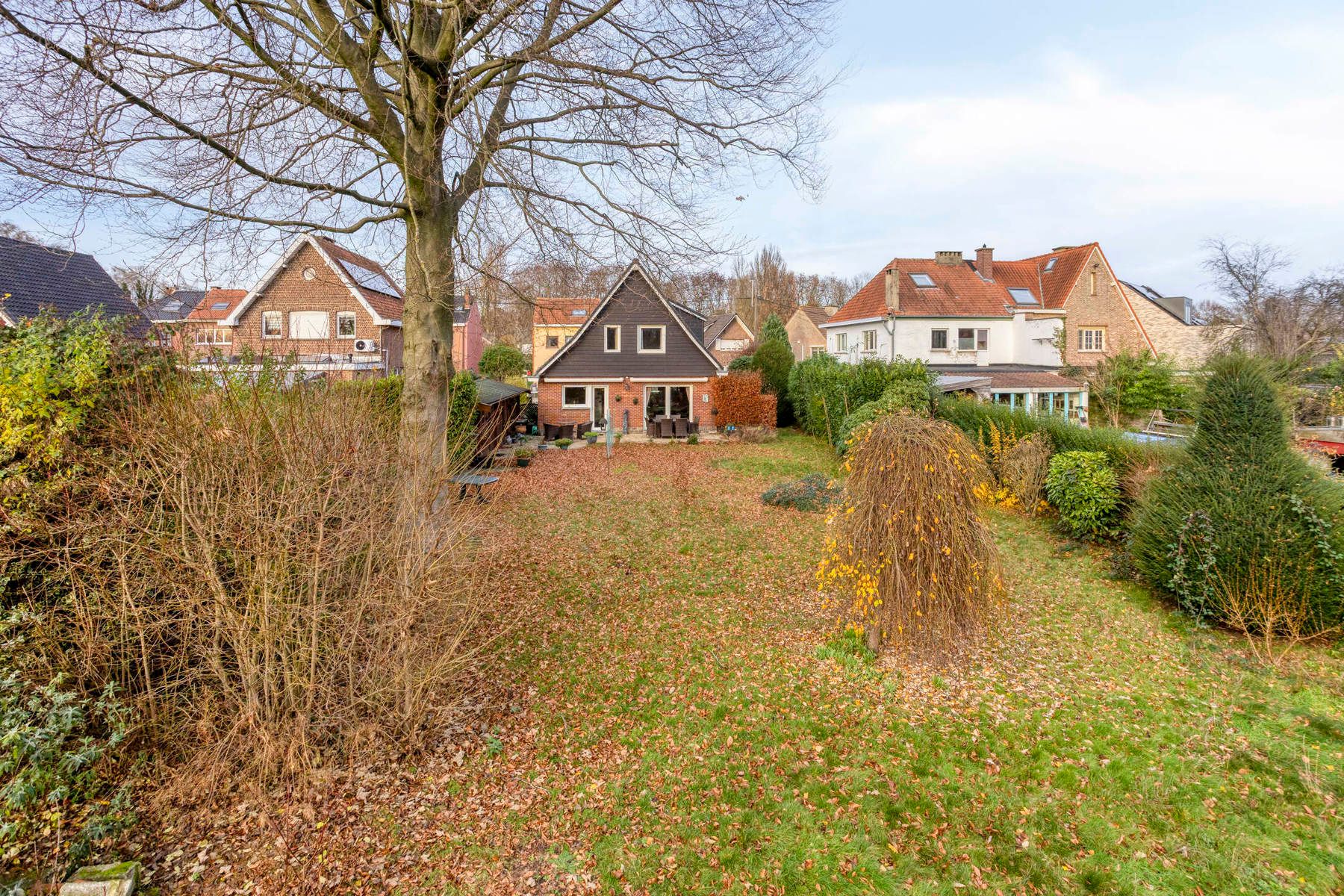 Te renoveren 4-gevelwoning op prachtig perceel foto 5