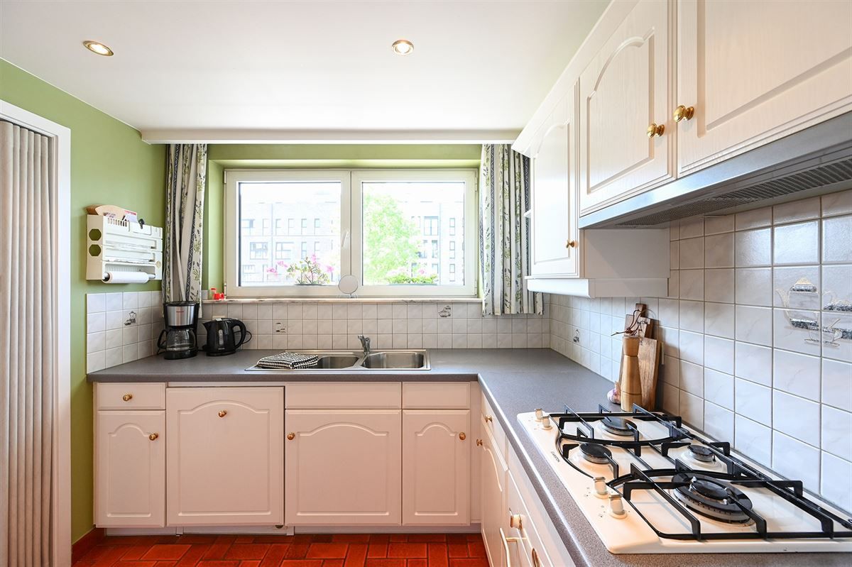 Zeer ruim hoekappartement met 3 slpk en garagebox foto 6