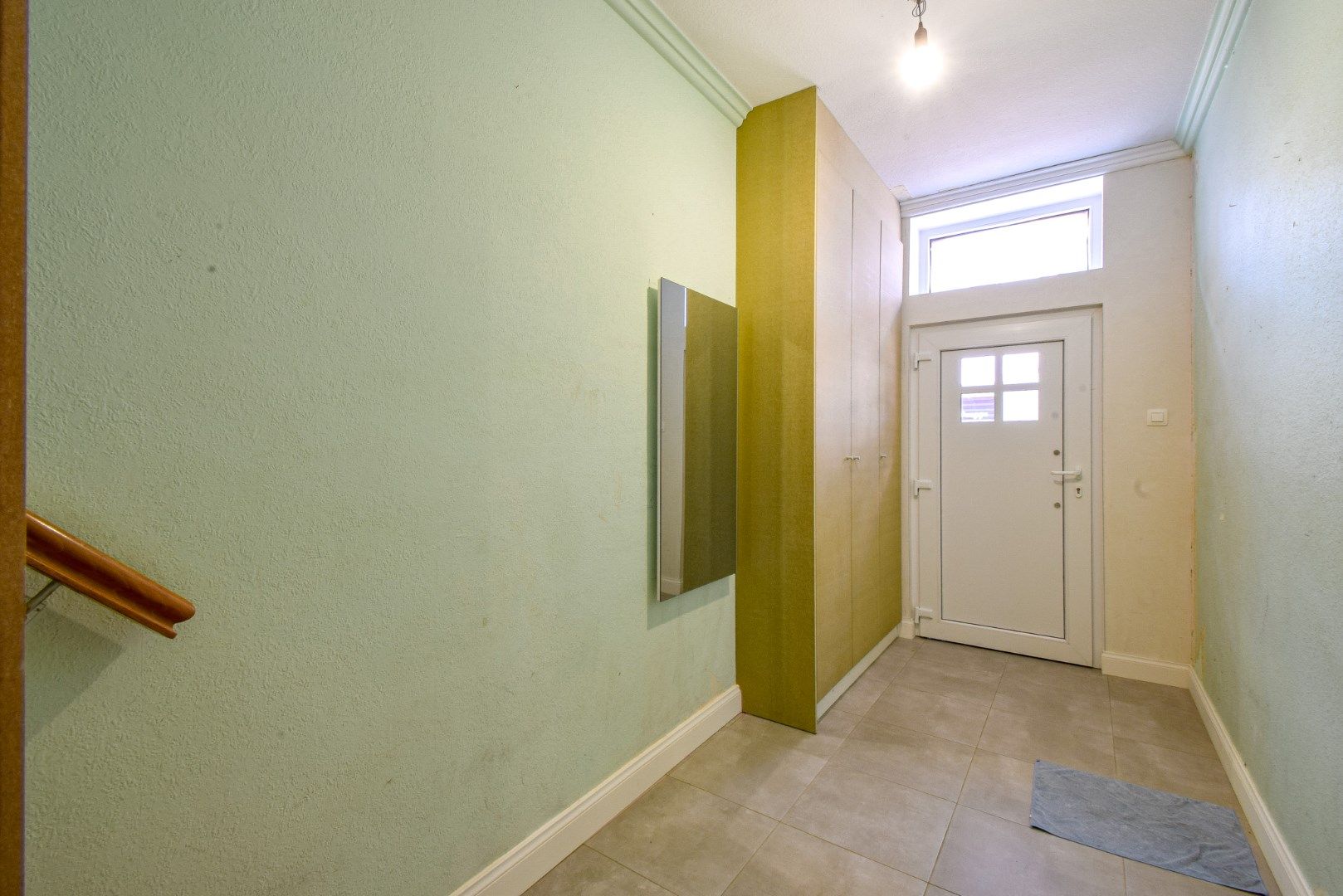 Instapklare gerenoveerde rijwoning in het centrum van Gistel foto 19