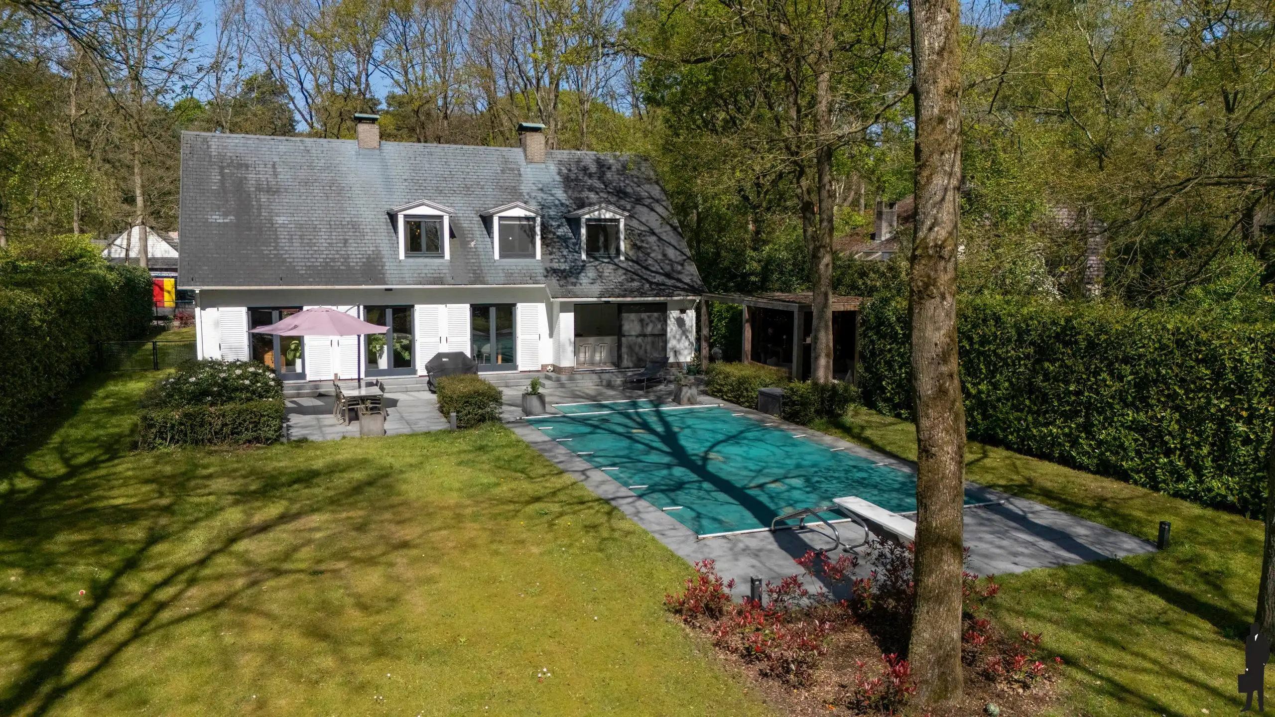 Charmante villa met zwembad op rustige ligging foto 24