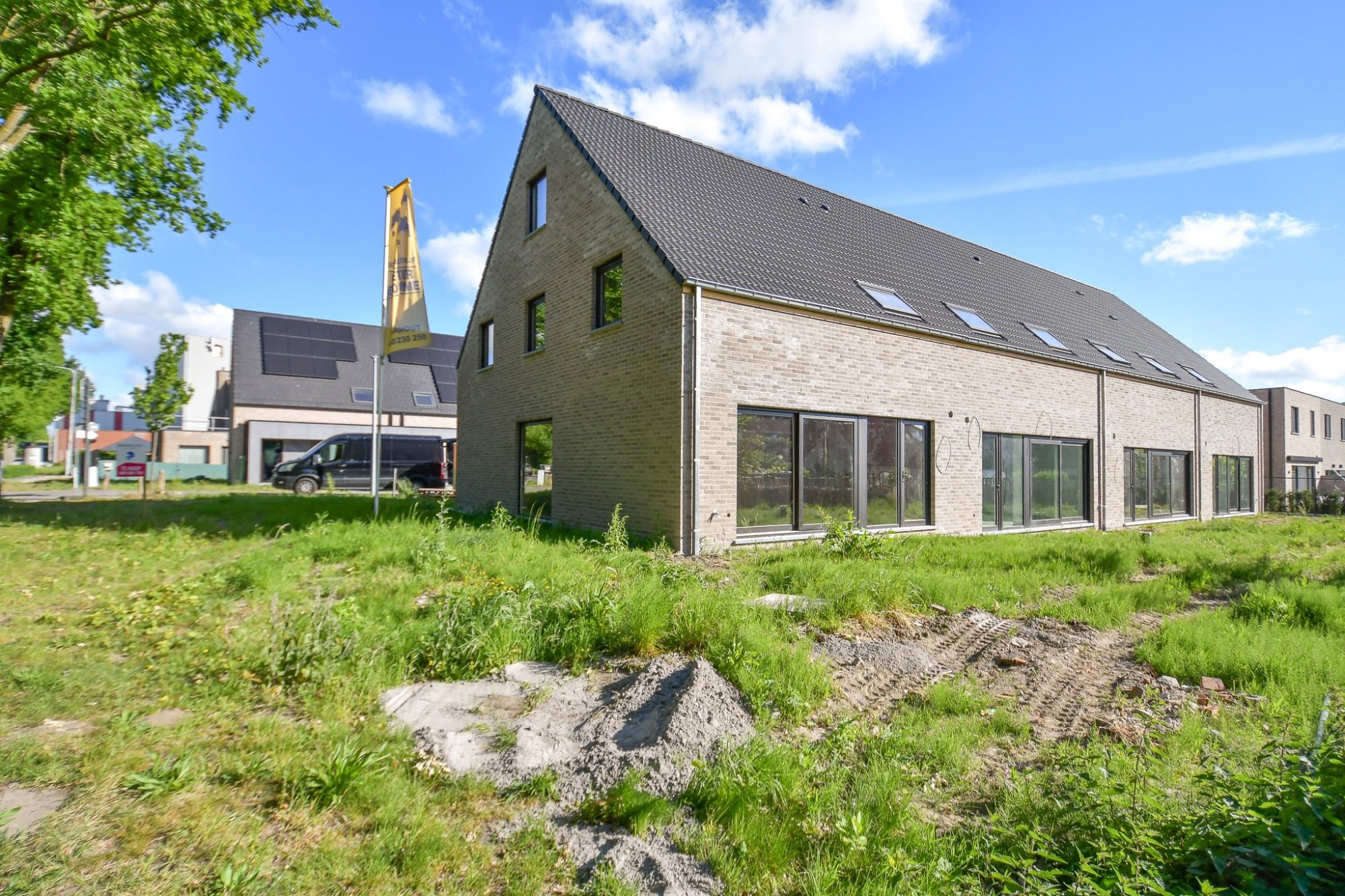 UITERST MOOI GELEGEN NIEUWBOUW - LOT 3 foto {{pictureIndex}}