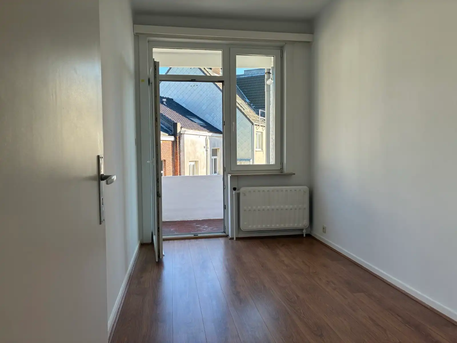 Twee slaapkamers, eigen parkeerplek & de stad aan je voeten! foto 13