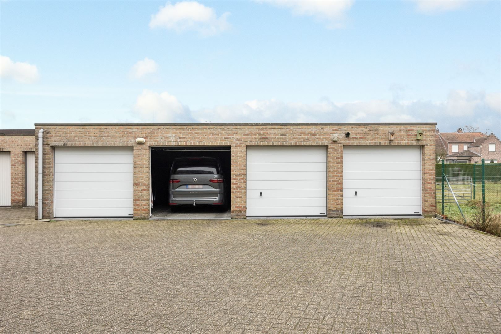 Appartement met twee slaapkamers en garage foto 3