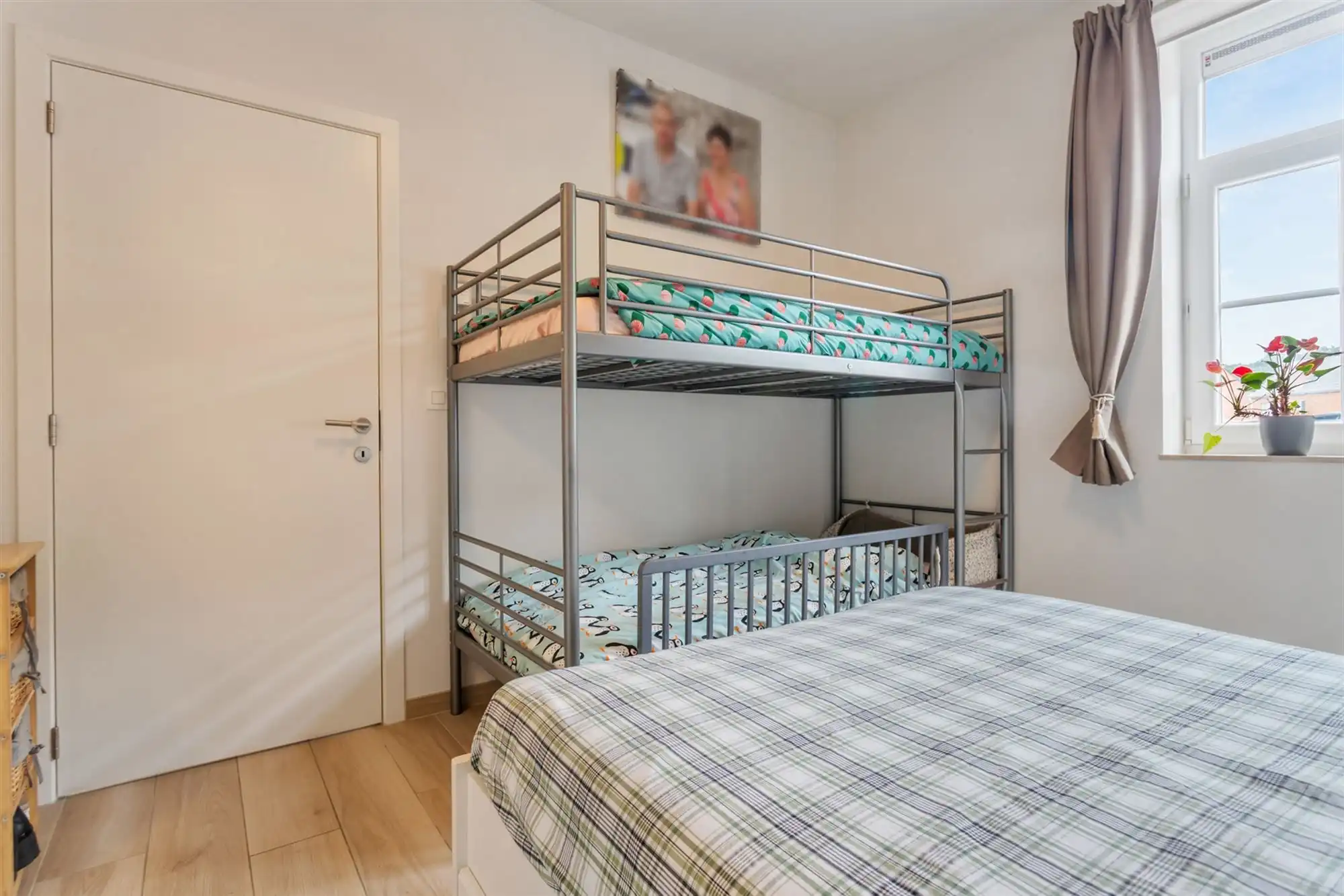 RECENT GELIJKVLOERS APPARTEMENT MET BIJHOREND TERRAS EN RUIME PRIVATE TUIN GELEGEN TE MEERHOUT foto 17